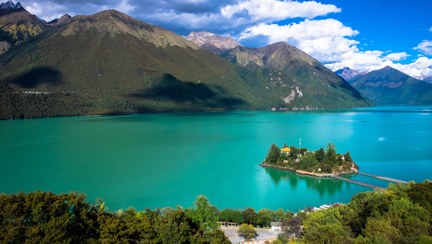 Basom Tso Lake