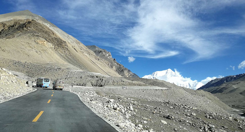 Touristenbus für Everest-Region