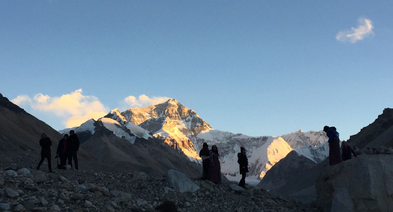 Visit Mount Everest sunrise in Tibet EBC
