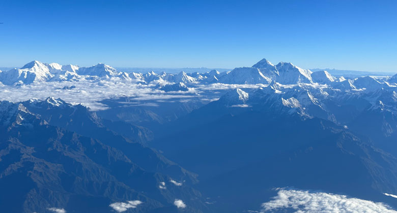 Auf dem Flug von Kathmandu nach Lhasa kann man den Mount Everest sehen