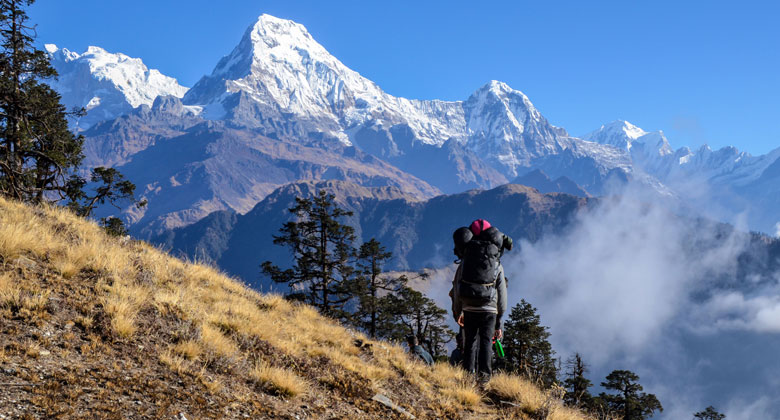 Bhutan Wanderung gegen Nepal Wanderung