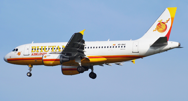 Mit dem Flugzeug nach Bhutan