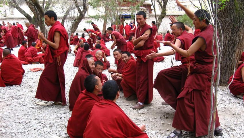 die Mönchsdebatte im Kloster Drepung