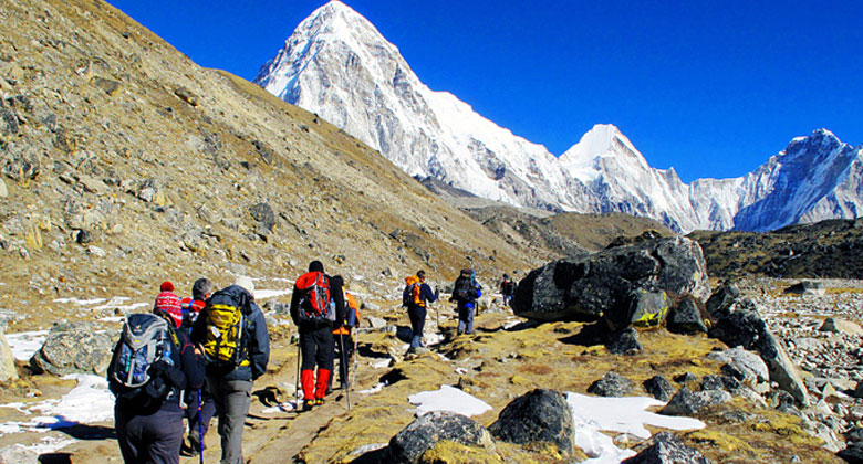 Tibetisches Bergvolk In Nepal Der Everest Macht Die Welt Mit Dem Sherpa Bekannt