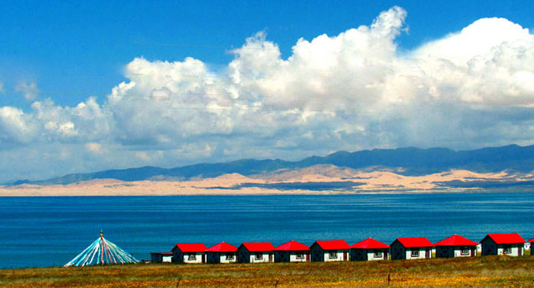 Qinghai See außerhalb des Zugfensters