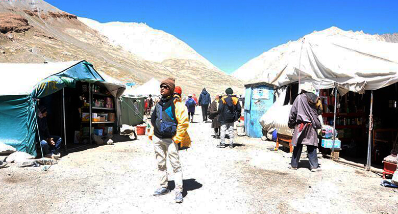 Viele Zelte beim Mount Kailash