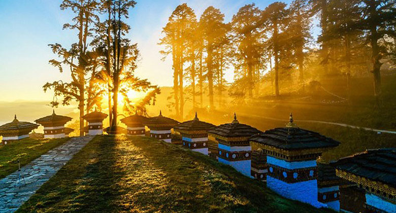 Sonnenuntergang im Herbst von Bhutan