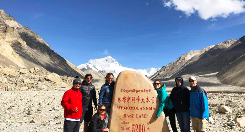 Das Mount Everest Base ist einen Besuch wert