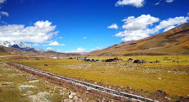 Qiongmu Gangri Spitze in Nyemo, Lhasa