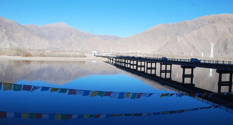 Qüxü Brücke in Qüxü, Lhasa