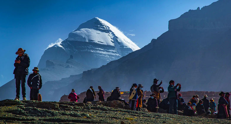 Der Berg Kailash wird von vier Religionen als der heiligste Berg der Welt angesehen