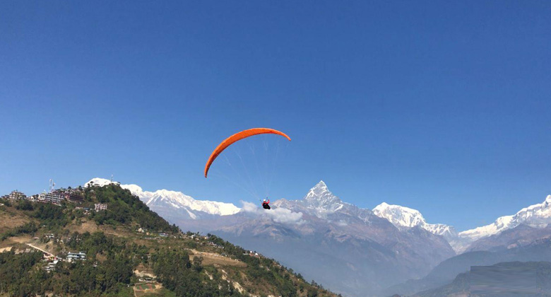 Gleitschirmfliegen in Kathmandu