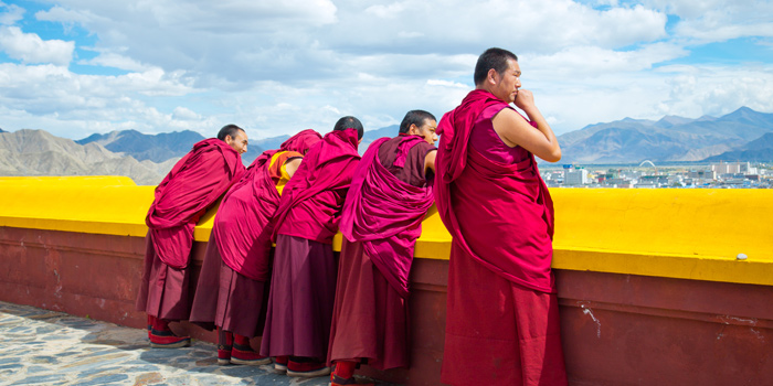 6 Tage Zentral-Tibet Kultur Kleingruppenreise: Erkunden Sie Tibets Religion, kulturelle Schätze und fesselnde Landschaften.