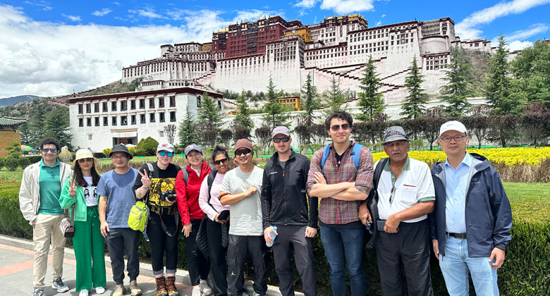 visit Lhasa Potala Palace